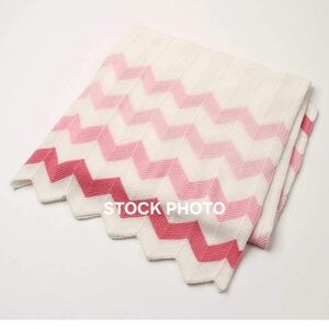 Super Soft Cotton Knit Baby Stroller Blanket Nursery Girl White Pink Chevron